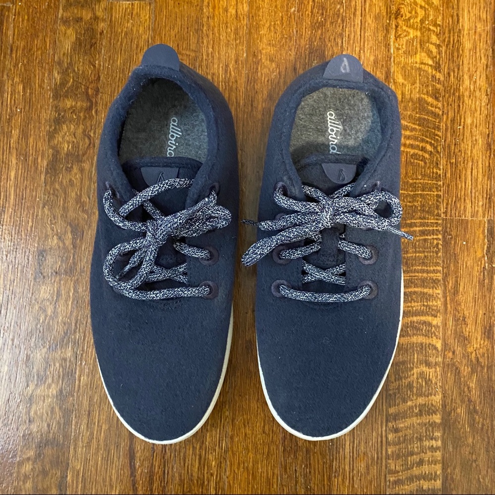 Women’s Navy Allbirds Wool Runners